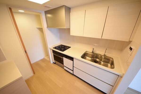 河田町ガーデン クラブフロアの物件内観写真